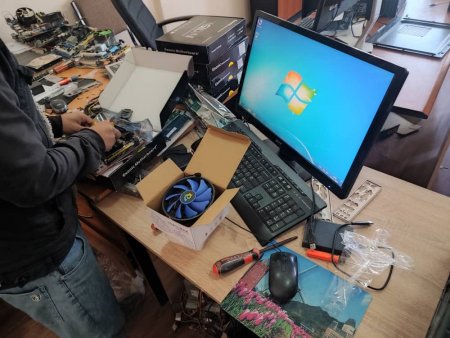 ҶАЙҲУН: ТАЪМИРИ КОМПЮТЕРҲОИ МУАССИСАҲОИ ТАЪЛИМИ АЗ ҶОНИБИ КОРМАДОНИ МАРКАЗИ ТЕХНОЛОГИЯ