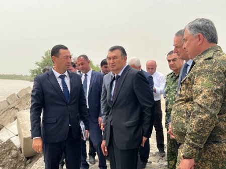 ФАРХОР. БОЗДИДИ САРВАЗИРИ МАМЛАКАТ АЗ МИНТАҚАИ ХАВФНОКИ СОҲИЛИ РОСТИ ДАРЁИ ПАНҶ