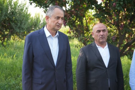 НОСИРИ ХУСРАВ: БОЗДИДИ РАИСИ ВИЛОЯТИ ХАТЛОН АЗ ХОҶАГИИ ДЕҲҚОНИИ "ЭҲЁИ ЧАШМА"