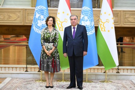 Мулоқот бо Мудири кулли ЮНЕСКО хонум Одри Азуле
