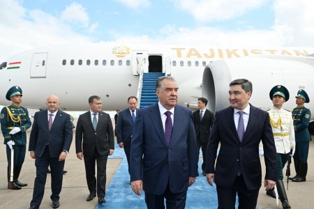 Оғози сафари корӣ дар Ҷумҳурии Қазоқистон