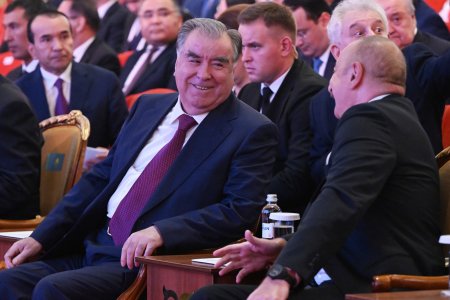 Иштирок дар консерти устодони санъати давлатҳои Осиёи Марказӣ ва Озарбойҷон “Шоми дӯстӣ”