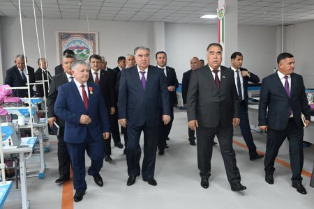 Ифтитоҳи корхонаҳои дӯзандагӣ, ҷӯроббофӣ ва коргоҳи пойафзолдӯзӣ дар ҶДММ “Саноати Ашт”-и ноҳияи Ашт