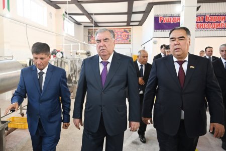 Ифтитоҳи корхонаи бандубасти меваи хушки ҶДММ “Неруи Канд” дар шаҳри Конибодом
