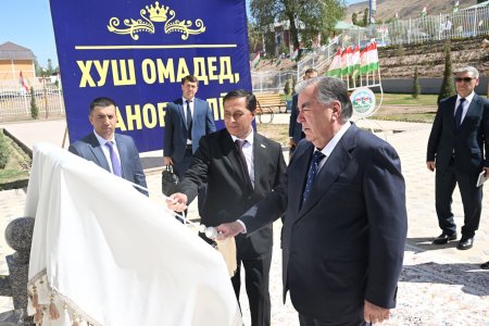 Ифтитоҳи Қасри фарҳанг дар ноҳияи Тоҷикобод