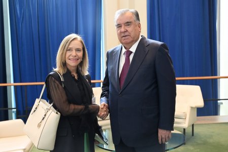 Мулоқот бо Дабири кулли Созмони ҷаҳонии обуҳавосанҷӣ хонум Селесте Сауло