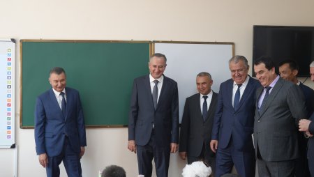 ШАҲРИТУС: ИФТИТОҲИ МУАССИСАИ ТАҲСИЛОТИ МИЁНАИ УМУМИИ № 14 БАРОИ 480 ҶОЙИ НИШАСТ