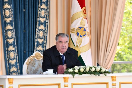 Мулоқот бо роҳбарон ва фаъолони ноҳияи Ишкошим