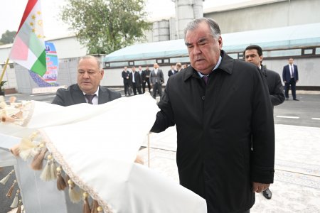 Ифтитоҳи Корхонаи истеҳсоли “Сэндвичпанел” дар назди ҶСК “Душанбе-Саноат”