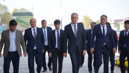КӮШОНИЁН: ИФТИТОҲИ БИНОИ МАРКАЗИ САВДО ВА МАҶМААИ ХИЗМАТРАСОНИИ “ТАХТИ СУЛАЙМОН”
