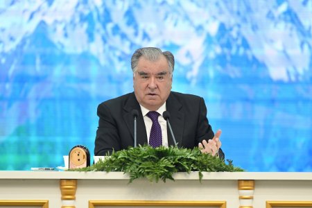 Мулоқот бо роҳбарон ва фаъолони вилояти Хатлон
