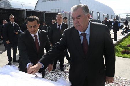 Ифтитоҳи коргоҳи истеҳсоли дучарха ва намудҳои дигари бозичаҳои кӯдаконаи ҶДММ «Адл» дар Истаравшан