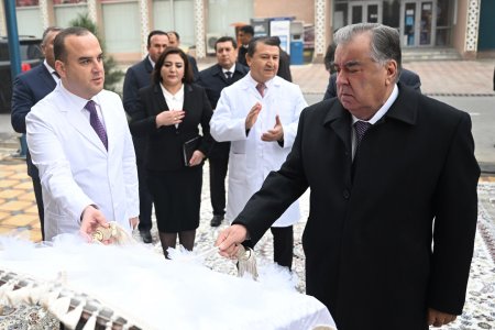 Ифтитоҳи Маркази ташхису табобатии “Луқмони Ҳаким” дар шаҳри Бӯстон