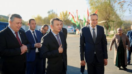 ХАТЛОН: МУЛОҚОТИ САРВАЗИРИ МАМЛАКАТ БО МАРДУМ