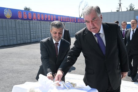 Ифтитоҳи корхонаи ашёи рӯзгори ҶДММ Ситора саноат дар ноҳияи Бобоҷон Ғафуров