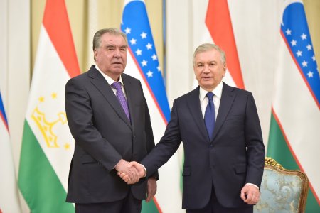 Мулоқот бо Президенти Ҷумҳурии Узбекистон Шавкат Мирзиёев