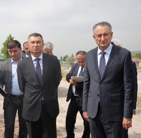 БАЛҶУВОН. БОЗДИДИ САРВАЗИРИ ҶУМҲУРӢ АЗ ҶАРАЁНИ КОРҲОИ СОҲИЛМУСТАҲКАМКУНӢ ДАР МАВЗЕИ КАЛТАЧАНОР