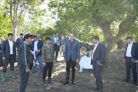 ИШТИРОК ДАР ОҒОЗИ КИШТИ ПУНБАДОНА ВА БОЗДИД АЗ НАШЪУНАМОИ КАРТОШКАИ БАҲОРӢ ДАР ХОҶАГИИ ТУХМИПАРВАРИИ БА НОМИ ЭМОМАЛӢ РАҲМОН
