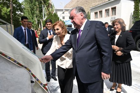 Ифтитоҳи Китобхонаи кӯдаконаи вилоятӣ ва шаҳрии ба номи Ҳофизи Шерозӣ ва Маркази рушди зеҳни сунъӣ дар шаҳри Хоруғ