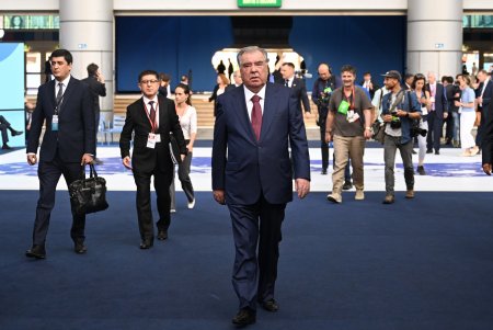 Иштирок дар чорабинии сатҳи баланд бахшида ба оғози Даҳсолаи байналмилалии амал оид ба илмҳои яхшиносӣ (криосферӣ), солҳои 2025-2034