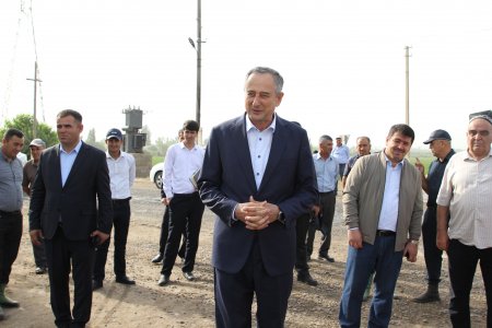 ДӮСТӢ. РАИСИ ВИЛОЯТ АЗ ХОҶАГИҲОИ ДЕҲҚОНӢ БОЗДИД КАРД