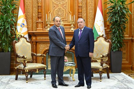 Мулоқот бо Мушовири Девони Амири Давлати Қатар Холид ибни Муҳаммад Ал-Аттия