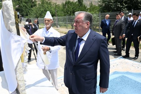 Ифтитоҳи Комплекси агросаноатии фермаи чорвопарварӣ ва коргоҳи коркарди маҳсулоти ширӣ дар ноҳияи Дарвоз