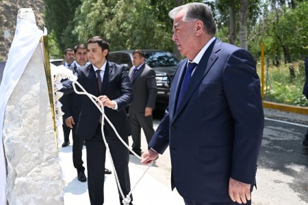 Ифтитоҳи маркази баҳисобгирии зеҳни сунъии “Darya AI” дар деҳаи Зеви ноҳияи Дарвоз