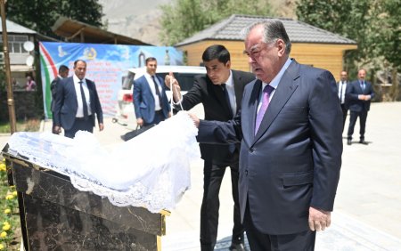 Ифтитоҳи боғи фарҳангу фароғатӣ дар ноҳияи Роштқалъа